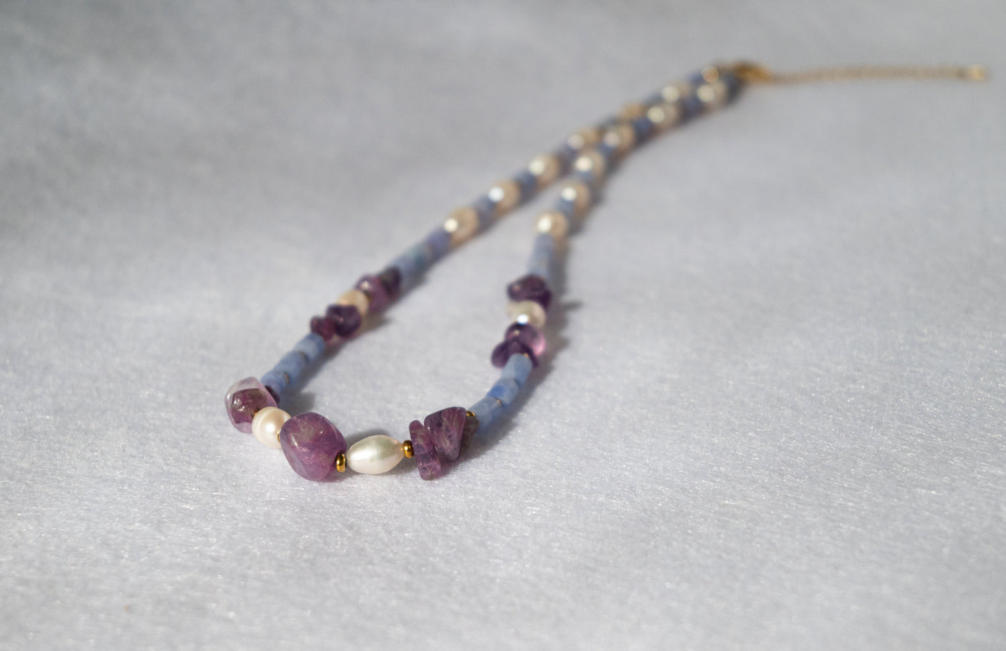 Cultured Freshwater Pearls Necklace with Purple Natural Stones Fluctus